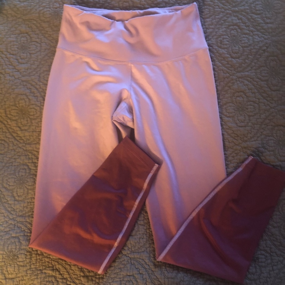 High-Rise Elevate 7/8 Ombré Legging- EUC